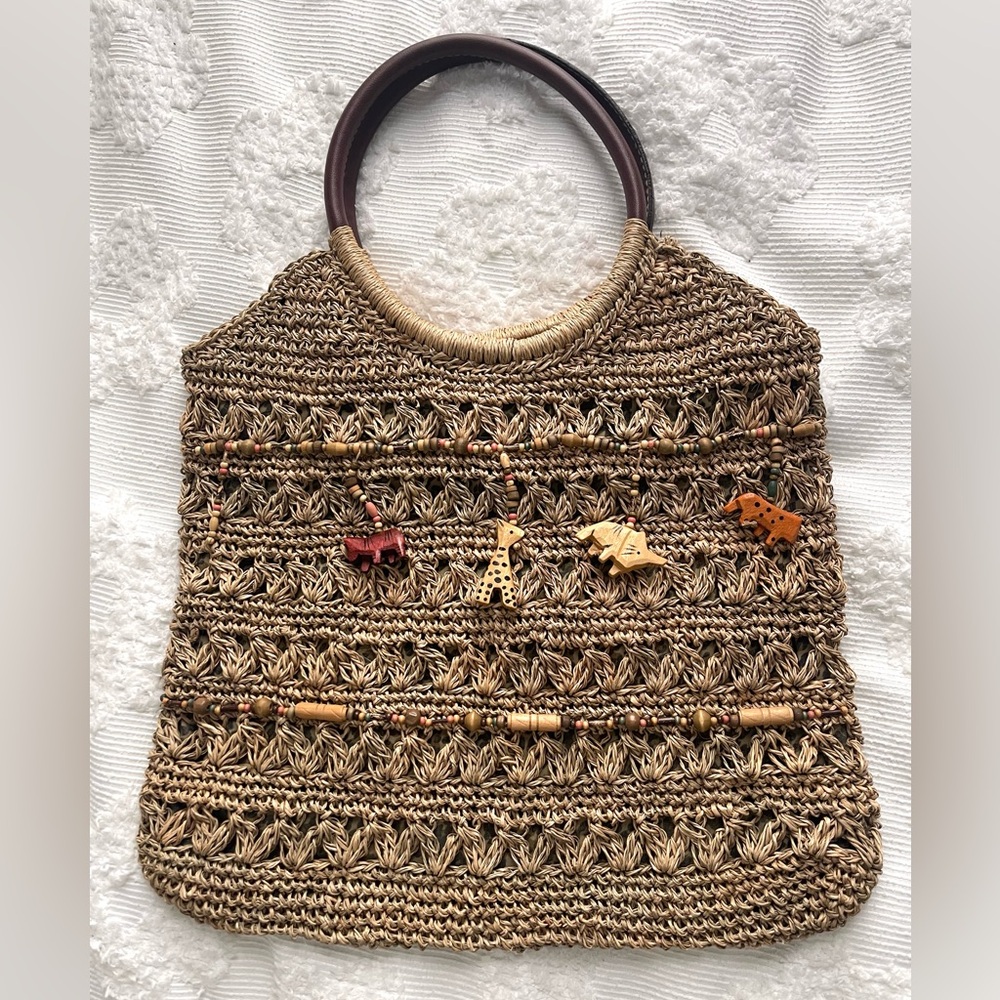 St. John’s Bay Woven Straw bag with bead animals - Picture 2 of 8